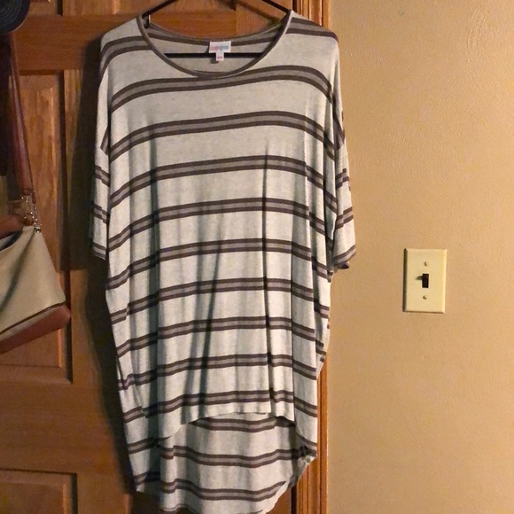 LuLaRoe Legging Shirt - Picture 1 of 3